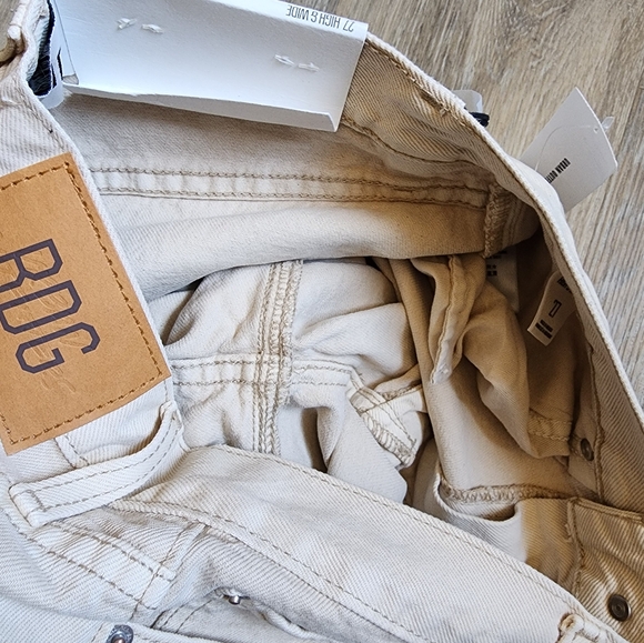BDG HIGH & WIDE JEANS - Picture 11 of 16